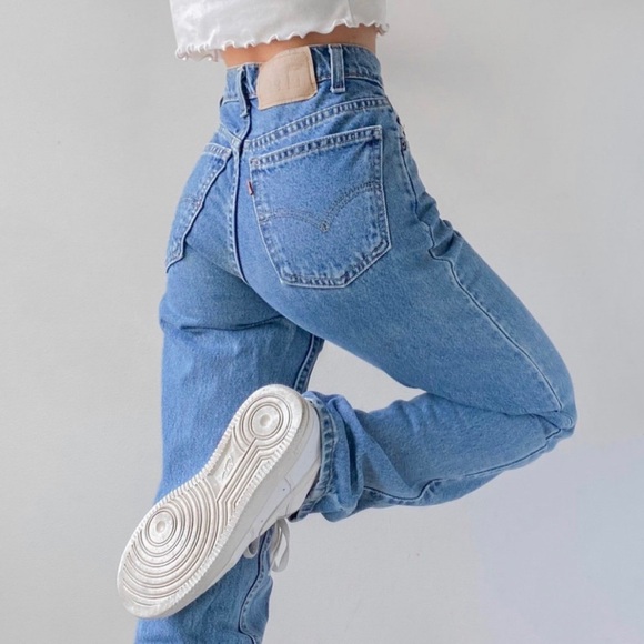 Levi's 505 Regular Fit 33x30 High Rise Mom Jeans - Picture 4 of 16